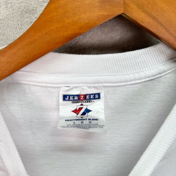 1990’s Hershey’s Kisses Chocolate World R. Wetzel Cow Graphic Men’s T Shirt L - Picture 4 of 4